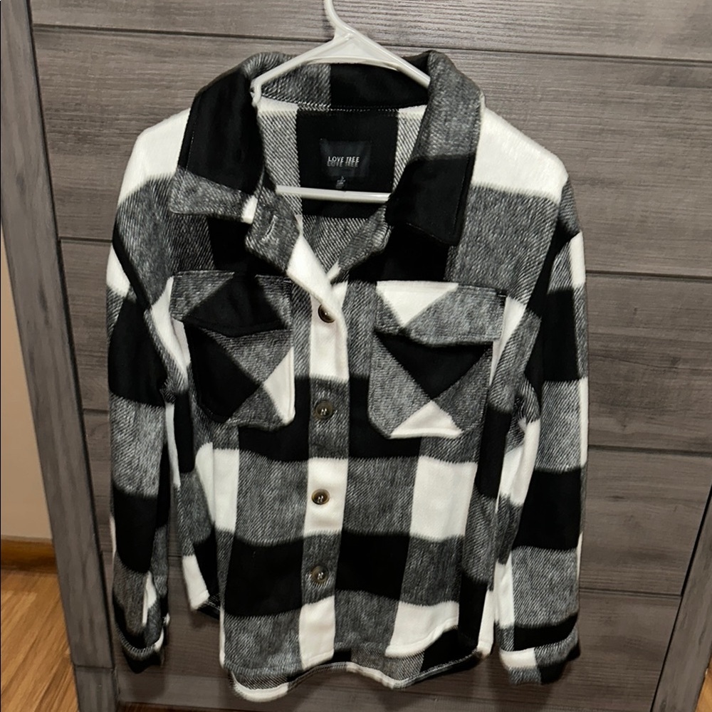 Love Tree boutique Plaid shacket! ❤️